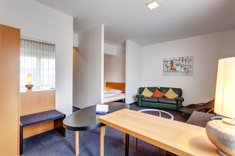 Plaza Suites Rüsselsheim Екстериор снимка