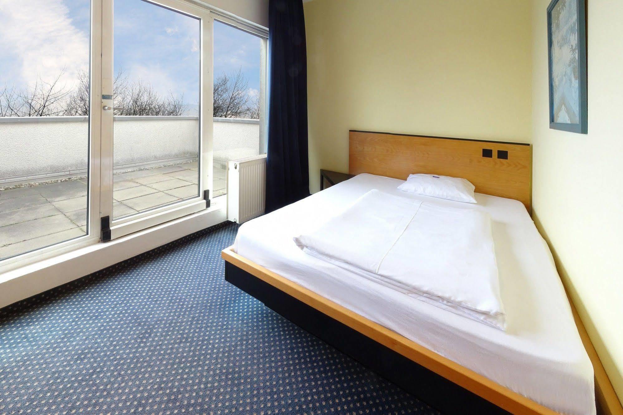Plaza Suites Rüsselsheim Екстериор снимка