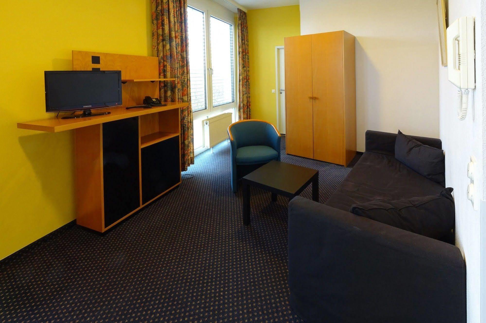 Plaza Suites Rüsselsheim Екстериор снимка