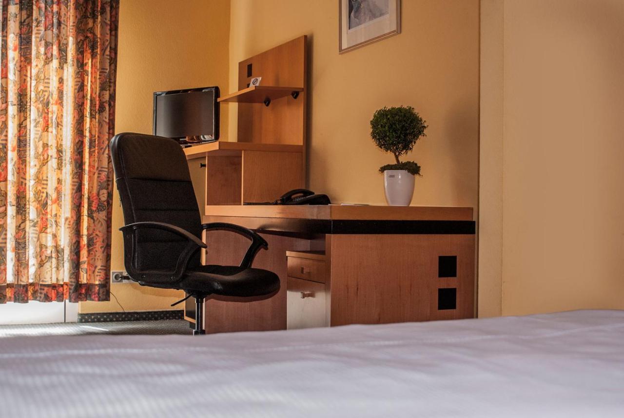 Plaza Suites Rüsselsheim Екстериор снимка